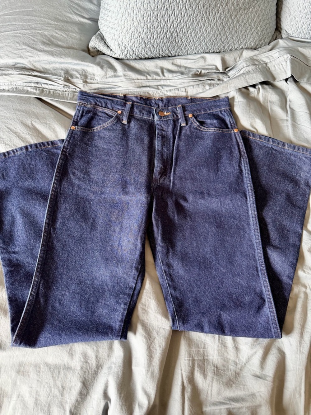 Dark Wash Wrangler Cowboy Cut Slim Straight Jeans 32/34